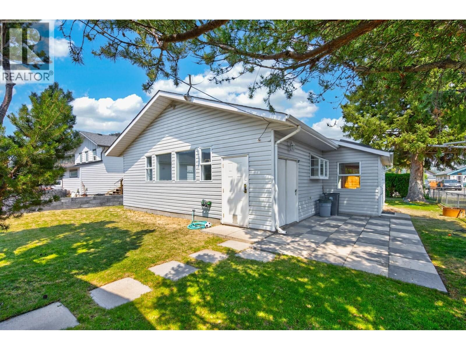 Property Photo: 1540 Canford Avenue BC V1K 1B8