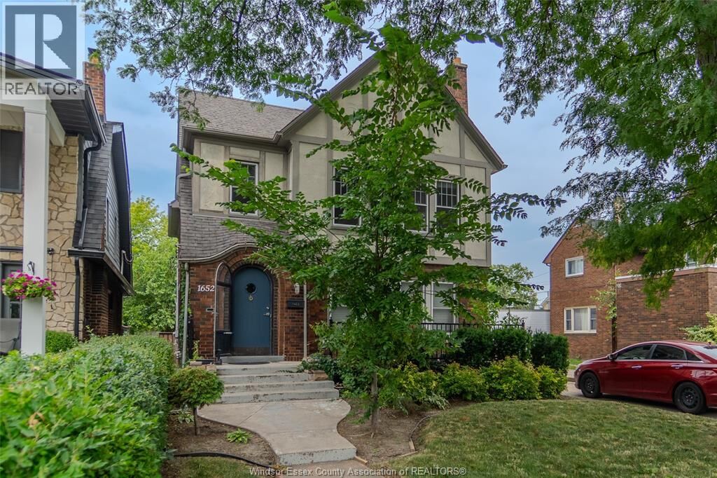 Property Photo:  1652 Victoria Avenue Upper  ON N8X 1P7 