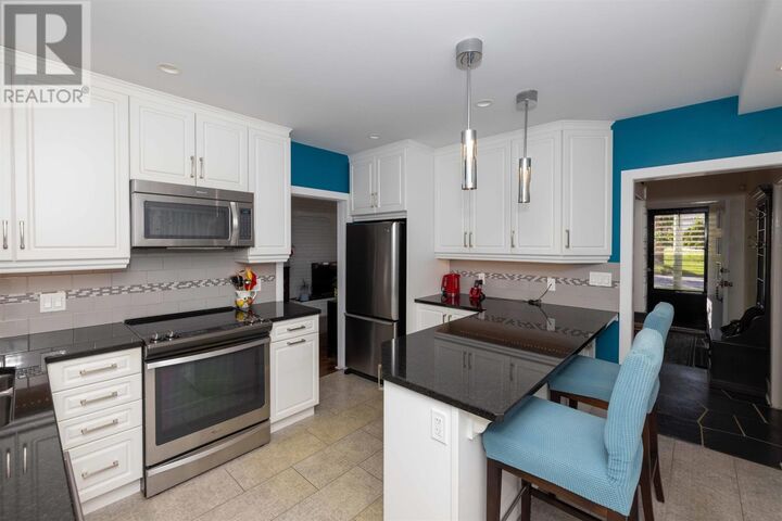 Property Photo:  159 Ruttan St  ON P7A 5E4 