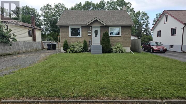 Property Photo:  1325 Wallbridge Ave  ON P7E 3K7 