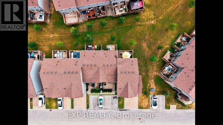 Property Photo: 3400 Castle Rock Place 65 ON N6L 0E4