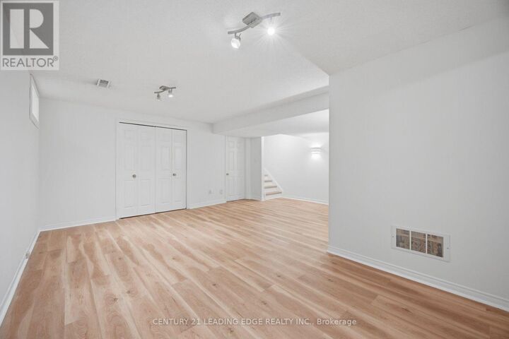 Photo de la propriété:  923 Redbird Crescent  ON L1V 5K8 