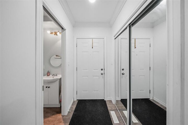 Photo de la propriété:  305 Kingsford Avenue  MB R2G 0J5 