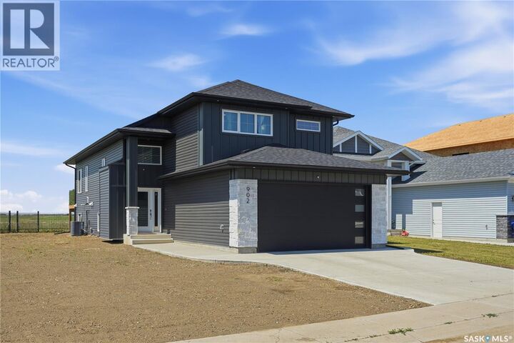 Property Photo: 902 Bentley Manor SK S7L 6P4