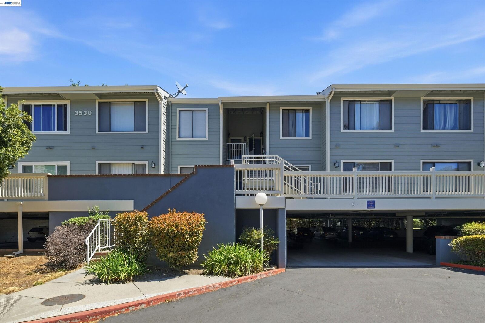 Property Photo: 3530 Oakwood Terrace 104 CA 94536