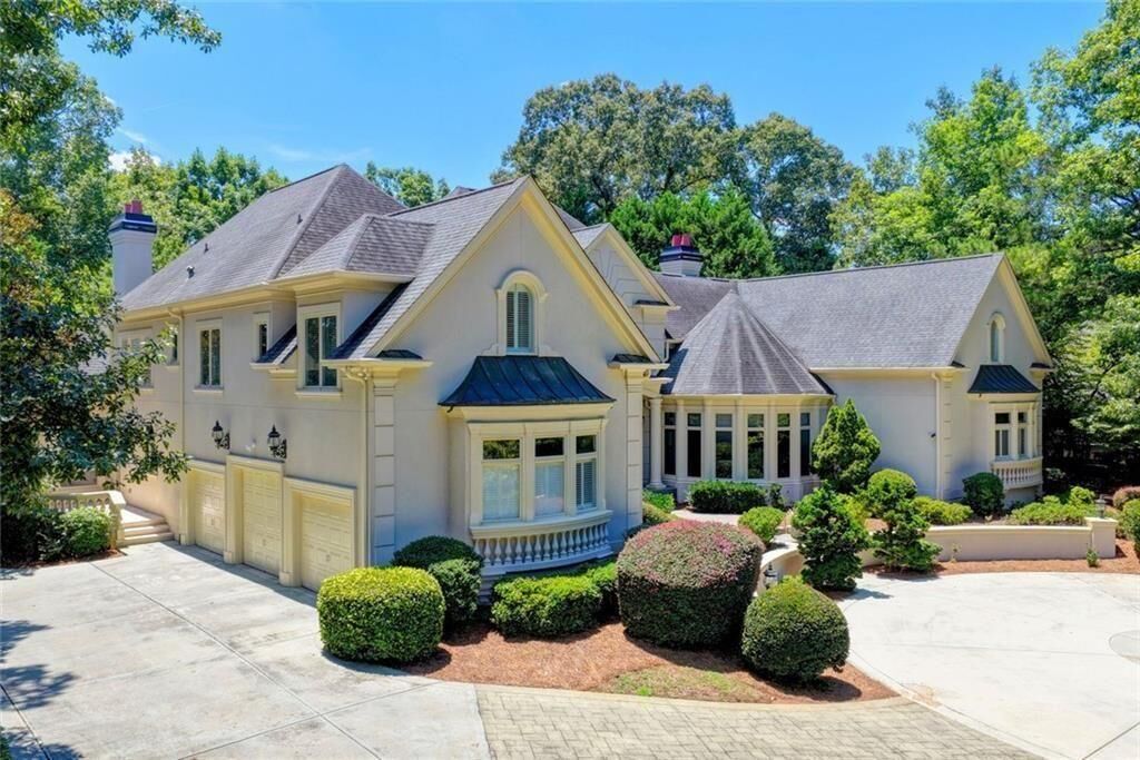 Property Photo: 9005 Old Southwick Pass GA 30022