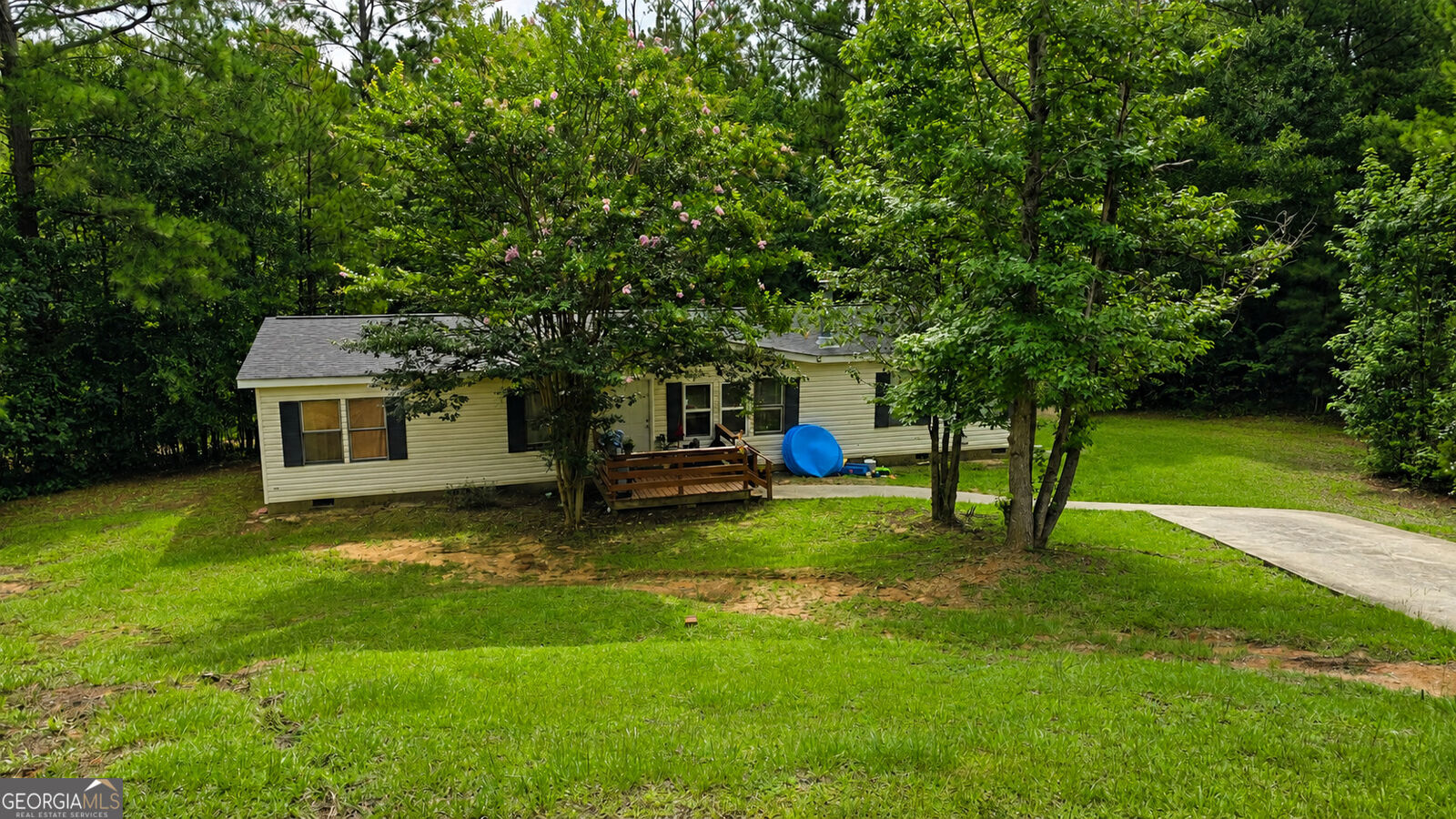 Property Photo:  112 Mandy Court  GA 31217 
