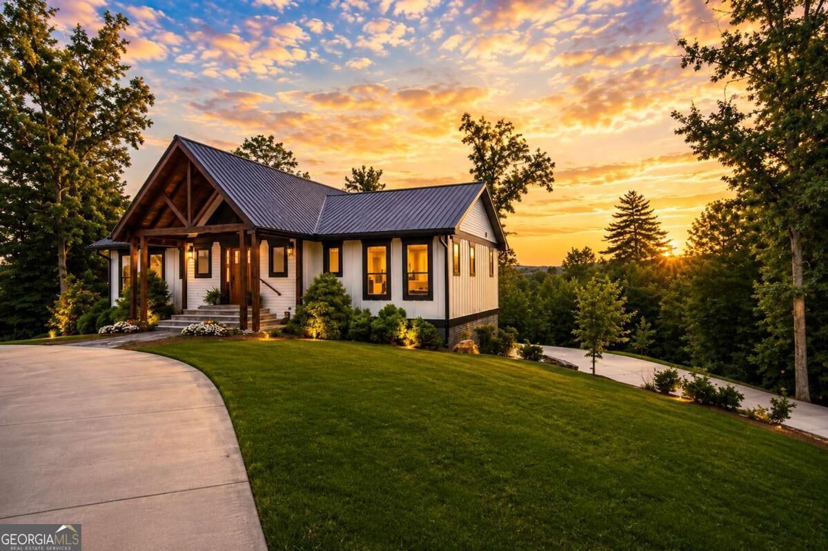 Property Photo:  1046 Crossroads Church Road  GA 30536 