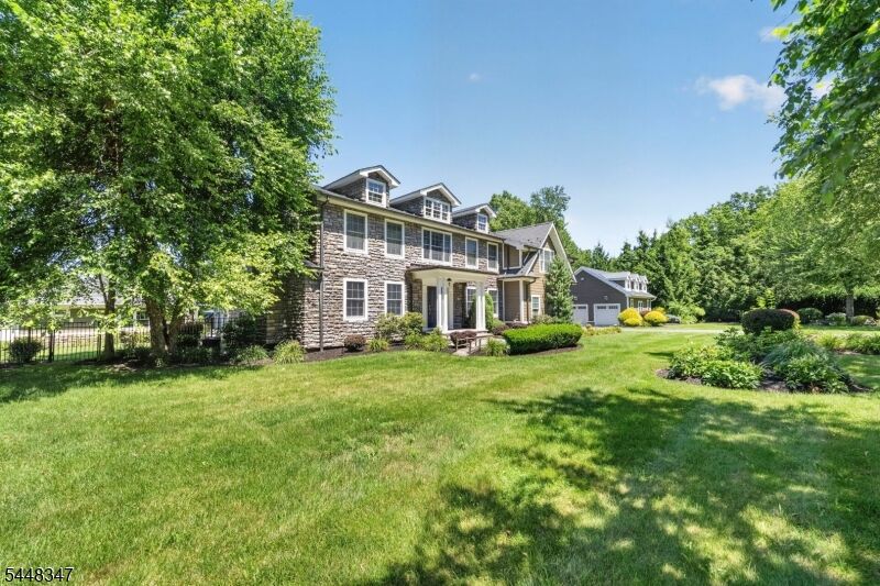 Property Photo:  6 Park Ln  NJ 07438 