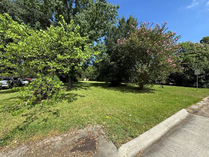Property Photo: 5414 Lorraine Drive TX 77521