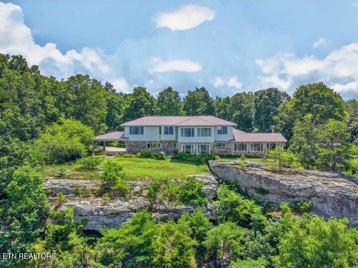 Property Photo:  1981 Porch Rock Rd  TN 37367 
