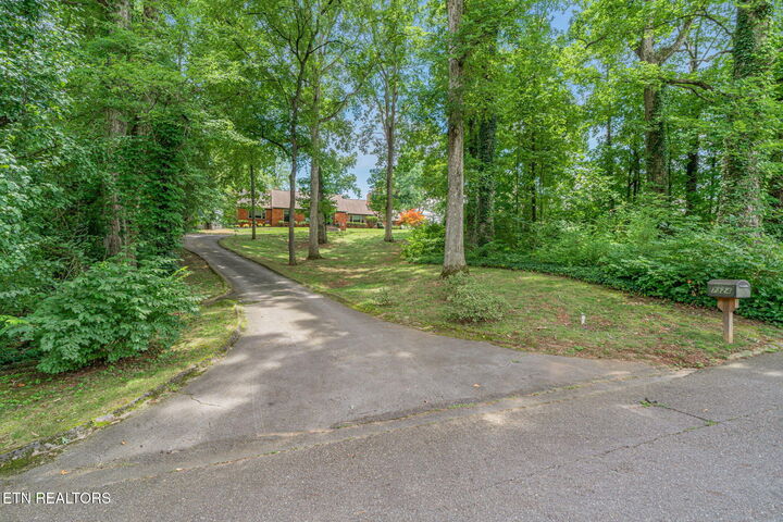 Property Photo: 7324 Rotherwood Drive TN 37919