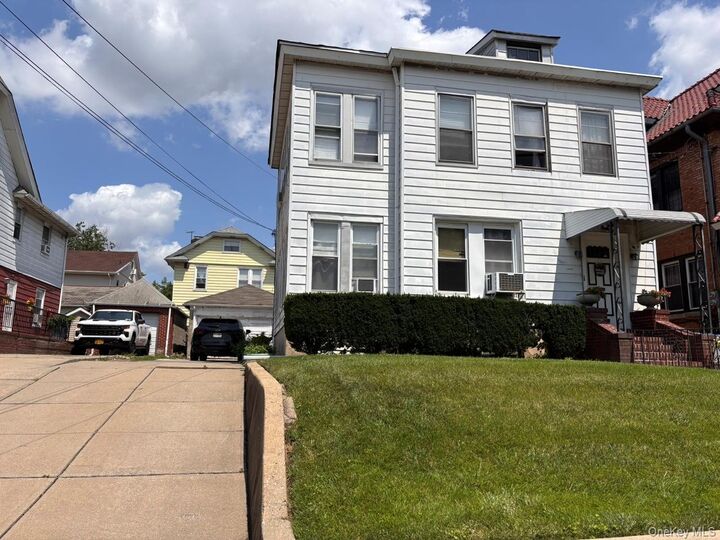 Property Photo:  150-29 86th Avenue  NY 11432 