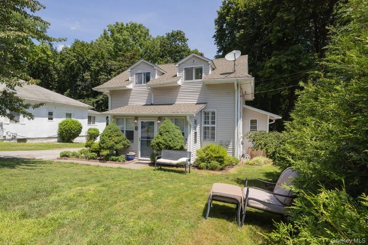 Property Photo:  2 School House Lane  NY 10917 
