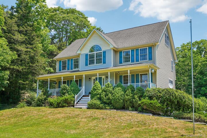 Property Photo:  197 Oxford Road  NY 10918 