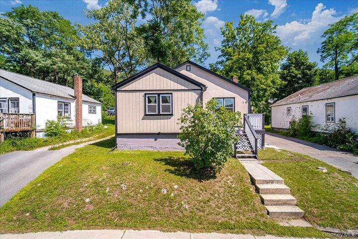 Property Photo:  6 Hill Street  NY 12428 