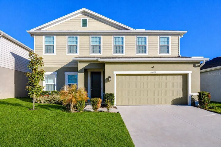 Property Photo:  10422 Gliding Eagle Way  FL 34638 