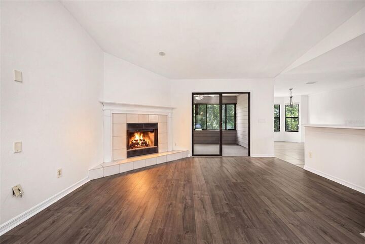 Property Photo: 2401 NW 69th Terrace FL 32606