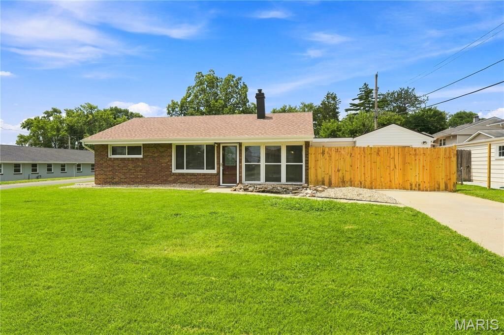 Property Photo:  454 Sylvan Springs Road  MO 63125 