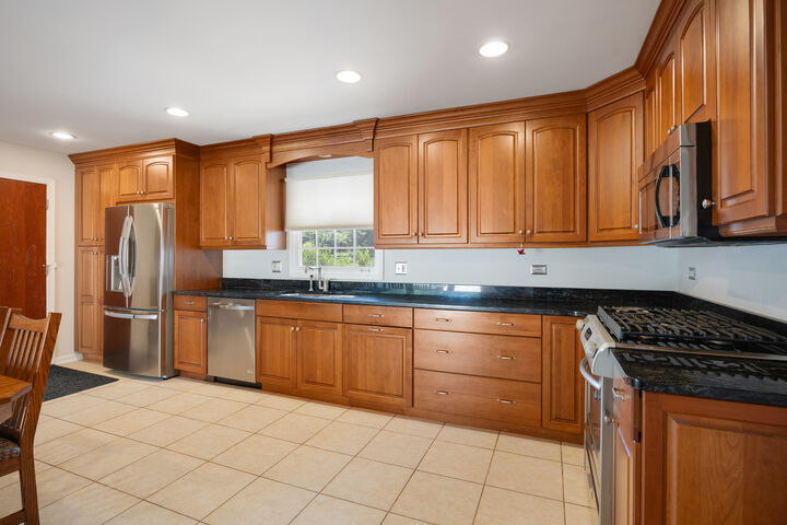 Property Photo:  736 Deborah Avenue  IL 60123 