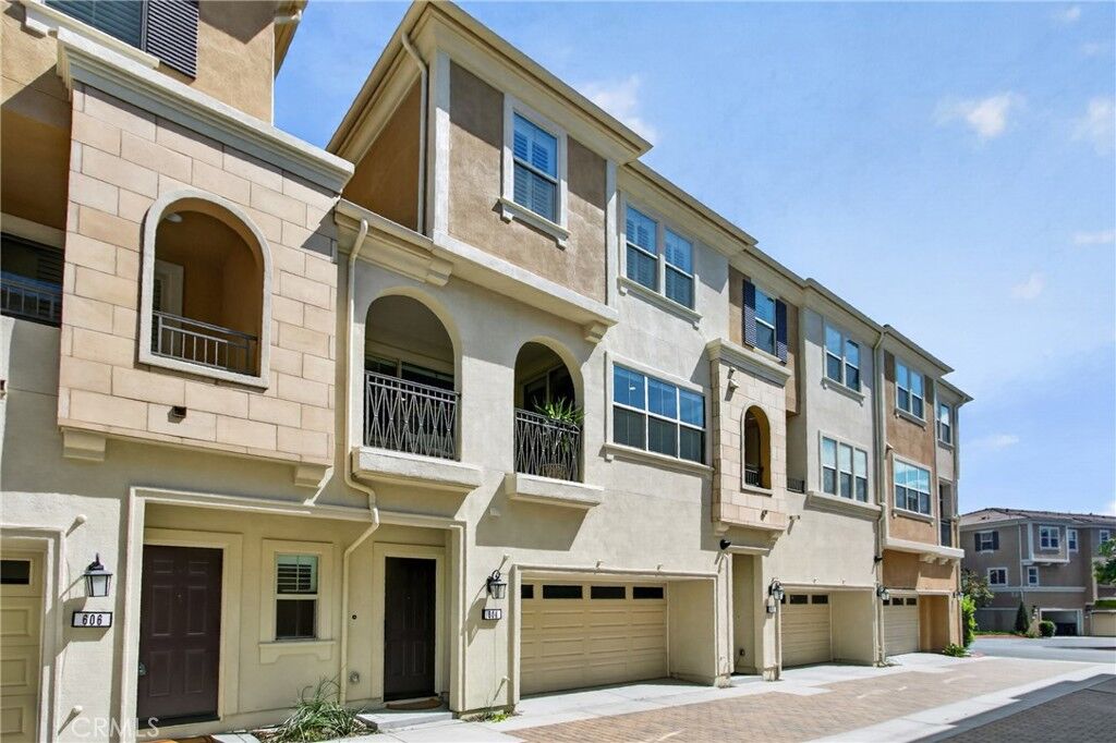 Property Photo:  604 White Oaks  CA 92610 