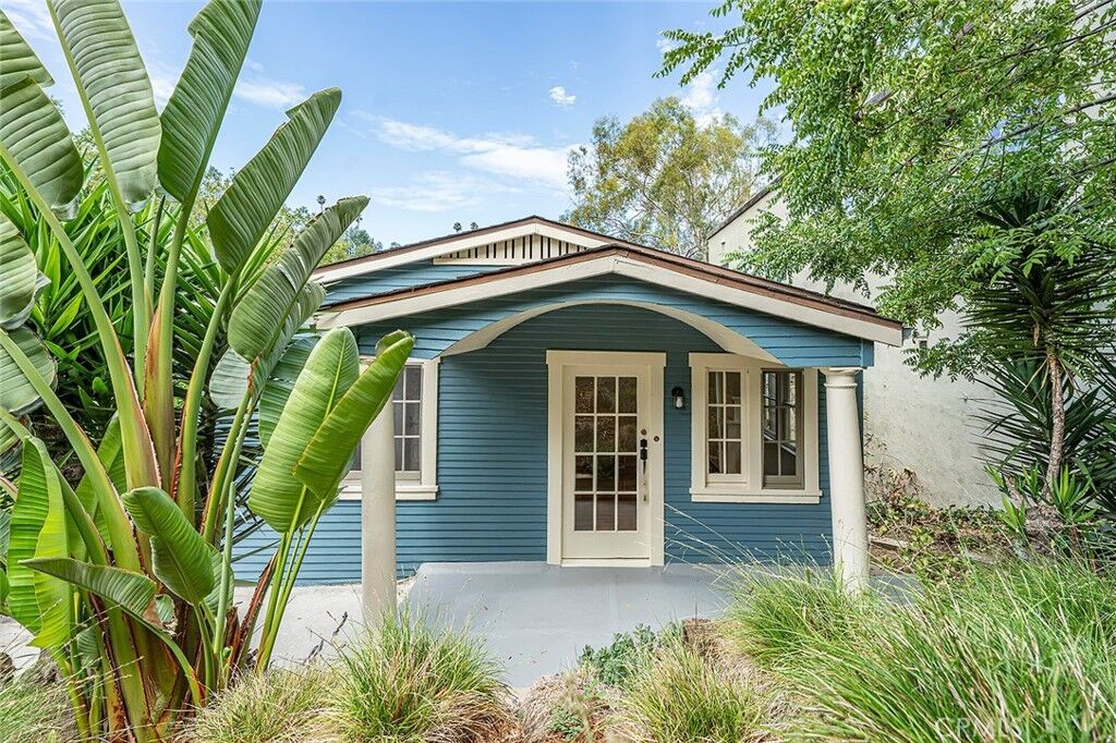 Property Photo: 3322 Hamilton Way CA 90026