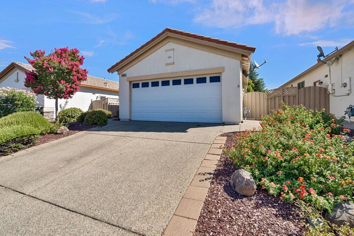 Property Photo: 2058 Stonecrest Lane CA 95648