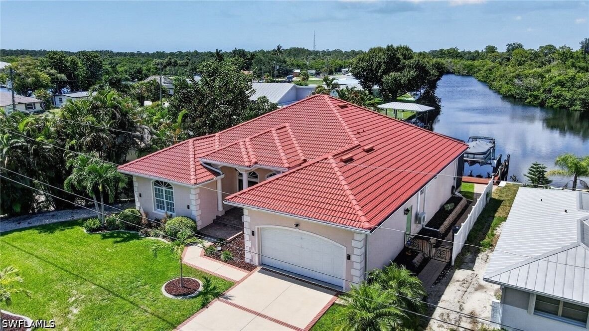 Property Photo: 1298 Thompson Street FL 33903