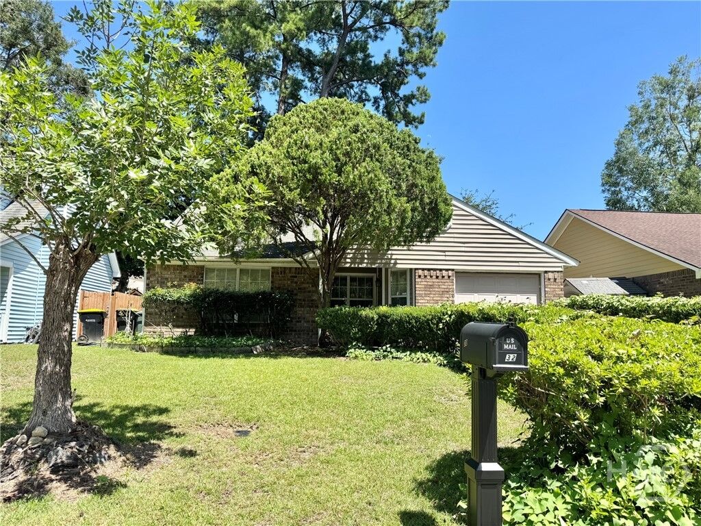 Property Photo:  32 N Berwick Drive  GA 31406 