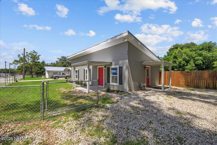 Property Photo:  219 Halsey Street  FL 32177 