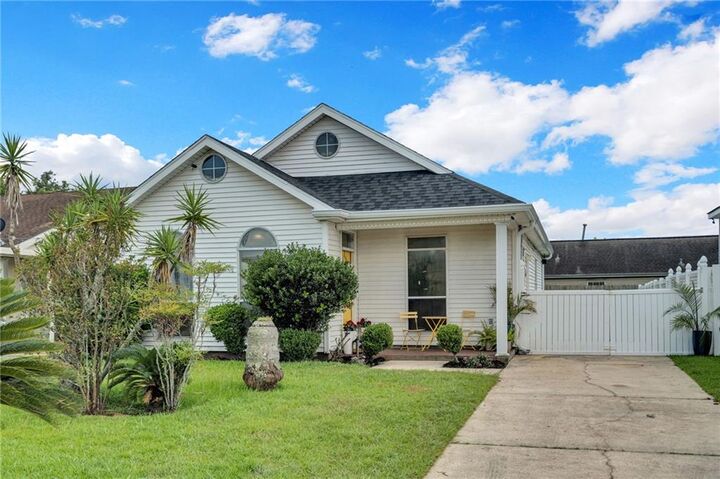 Property Photo:  6703 Patterson Drive  LA 70131 