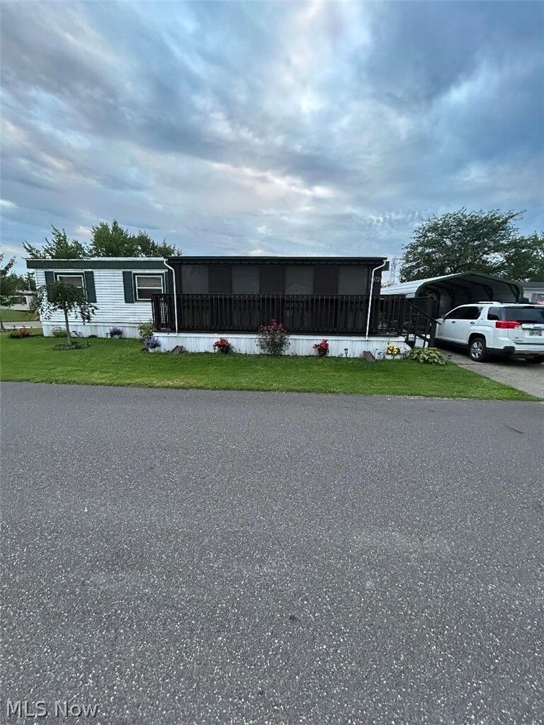 Property Photo:  1472 Lancelot Street  OH 44241 