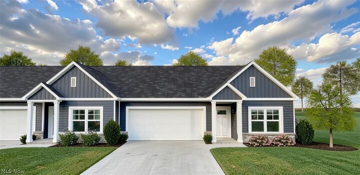 Property Photo:  555 Overlook Road 7  OH 44089 