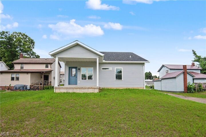 Property Photo:  122 Sherman Street  OH 44432 