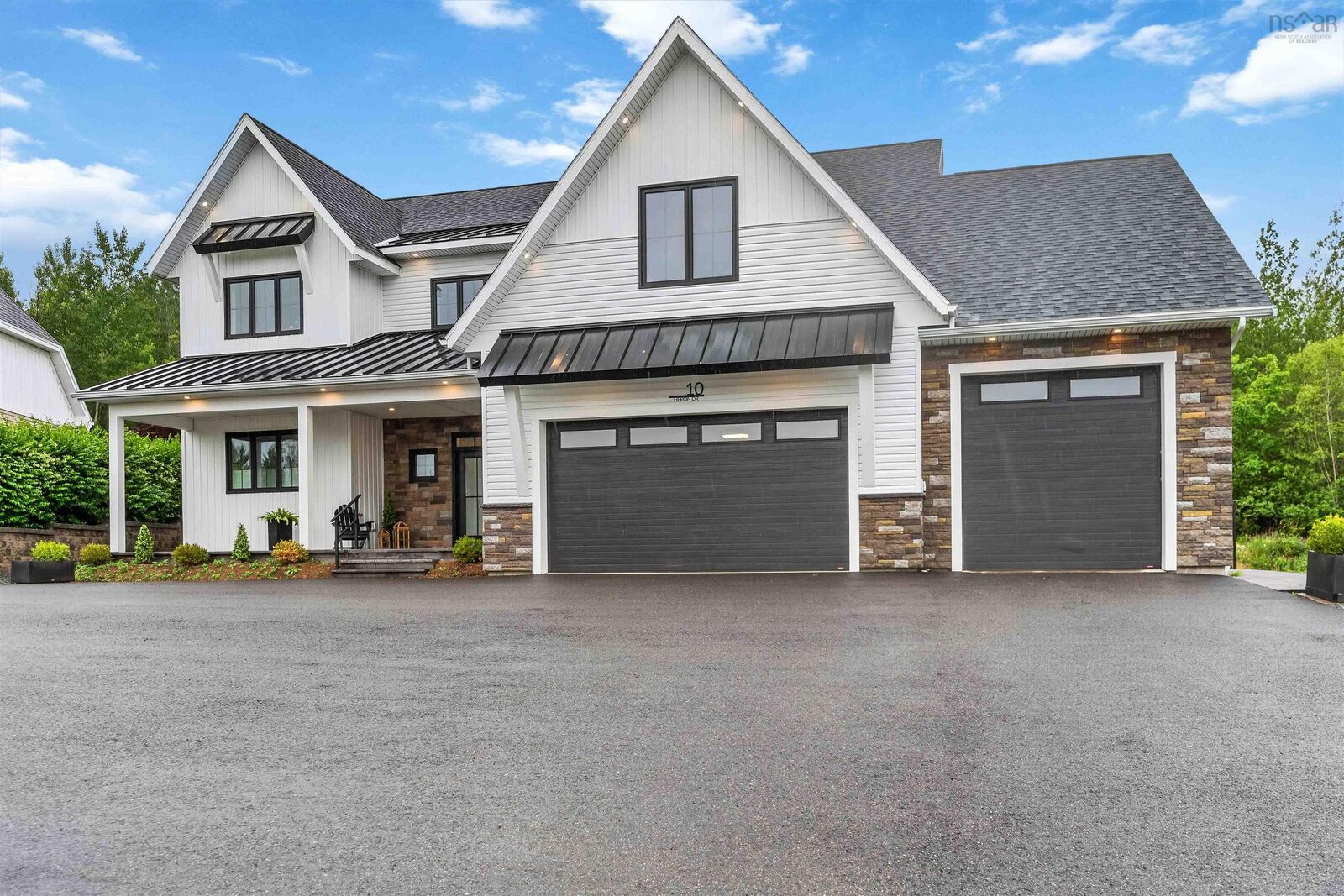 Property Photo:  10 Heron Drive  NS B4N 0E1 