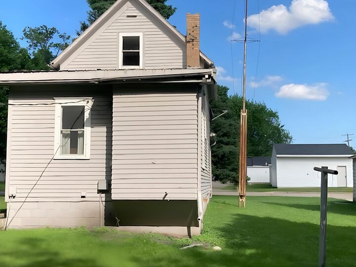 Property Photo:  214 2nd Street NW  MN 56279 