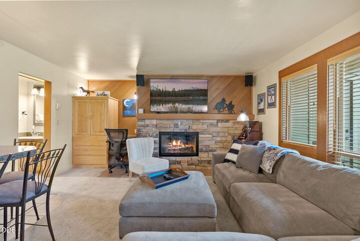 Property Photo:  18575 SW Century Drive 2121  OR 97702 