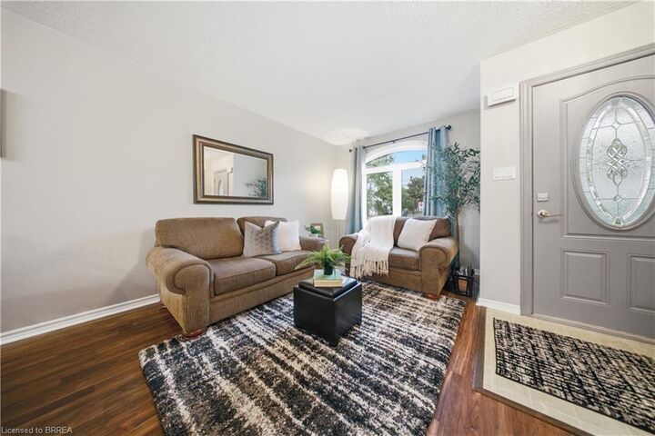 Property Photo: 58 Waterloo Street 4 ON N3T 3R8