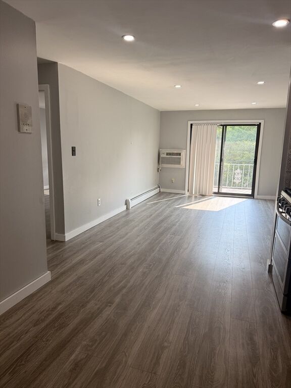 Property Photo:  262 E Haverhill St 21  MA 01841 