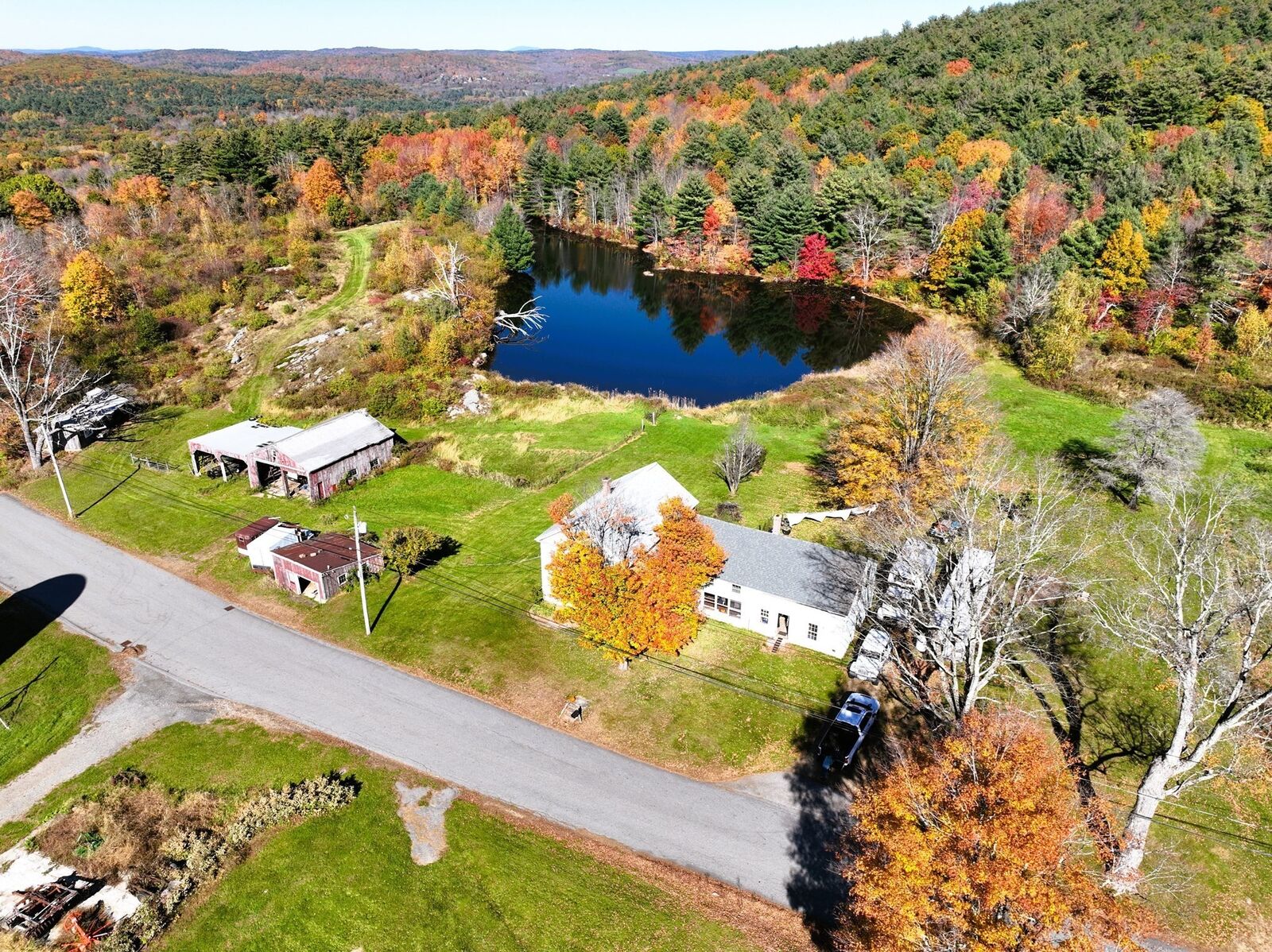 Property Photo:  233 Ragged Hill Rd  MA 01585 