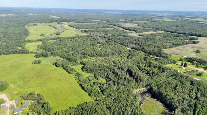 Property Photo: 61015 Range Road 174 AB T0A 3C0