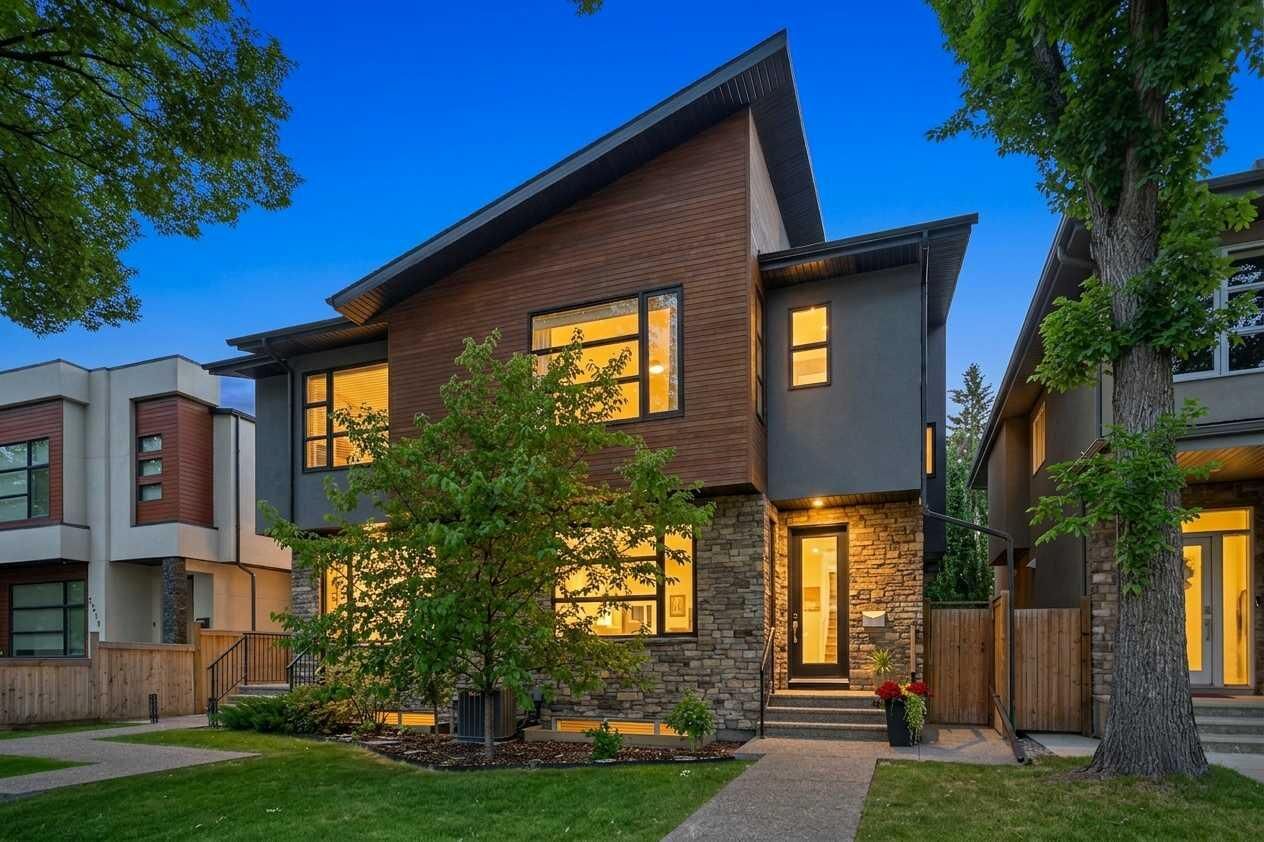 Property Photo:  3507 40 Street SW  AB T3E 3K3 