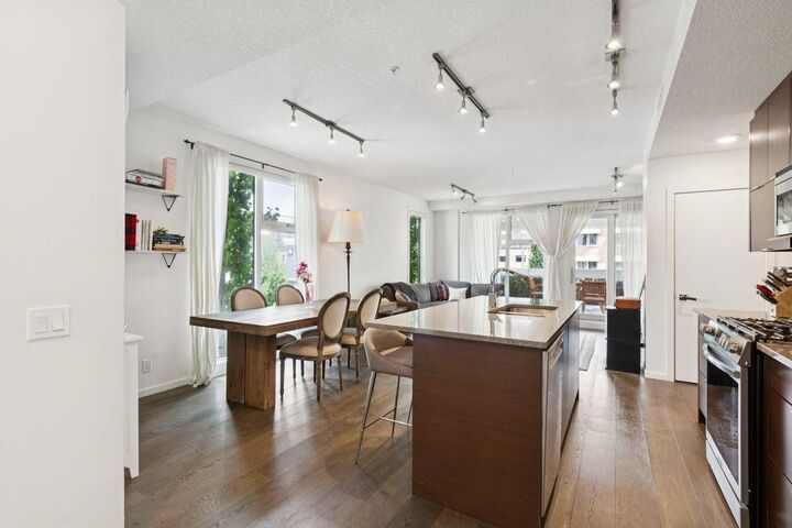 Property Photo: 1719 9A Street SW 219 AB T2T 6S3