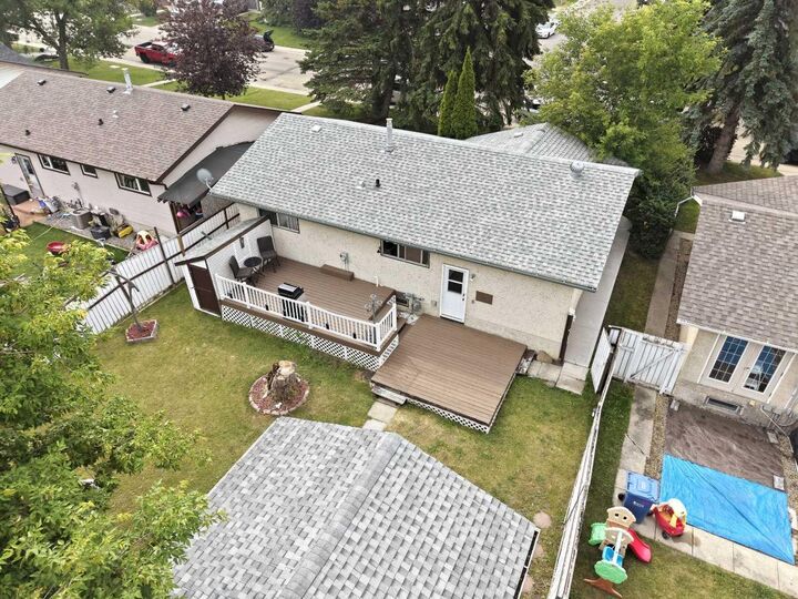 Property Photo: 12 Anders Street AB T4R 1B8