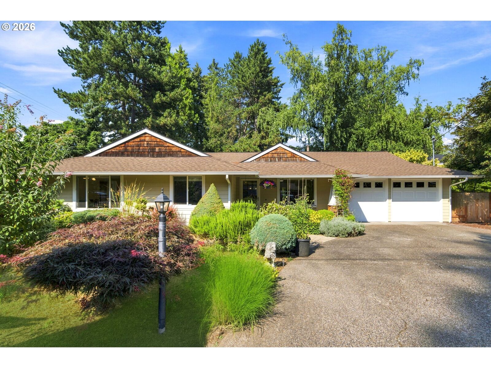 Property Photo: 17902 Belmore Ave OR 97035