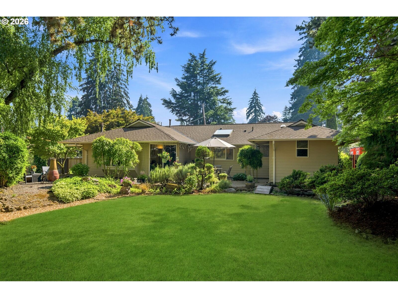 Property Photo: 17902 Belmore Ave OR 97035
