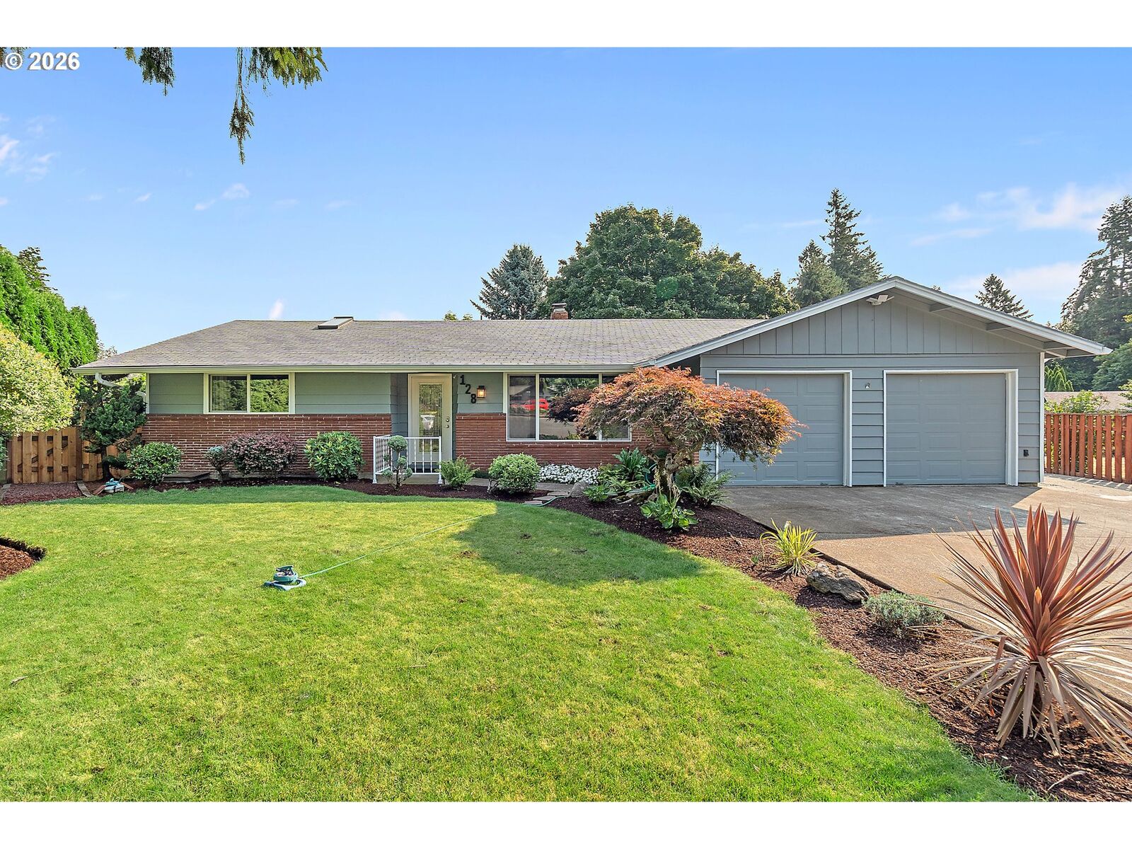Property Photo: 128 NE 12th Ave OR 97013