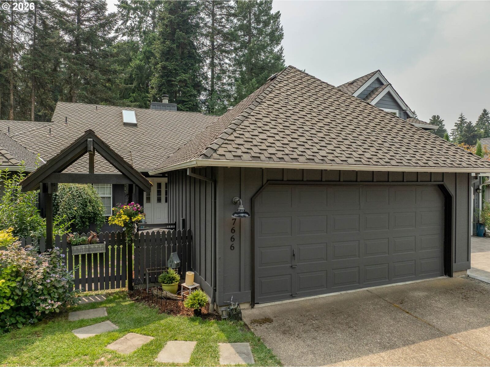 Property Photo:  7666 SW Afton Ln  OR 97224 