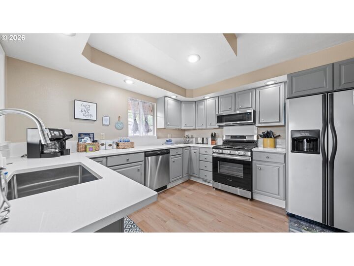 Property Photo: 428 N Underwood St WA 99336