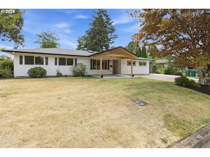 Property Photo:  1400 N Hadley Rd  OR 97132 